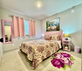 Brand new Apartment with Extra Sofa Bed, air conditioning, 15 mins to Alki Beach and Downtown Seattle and 19 mins to SeaTac Airport